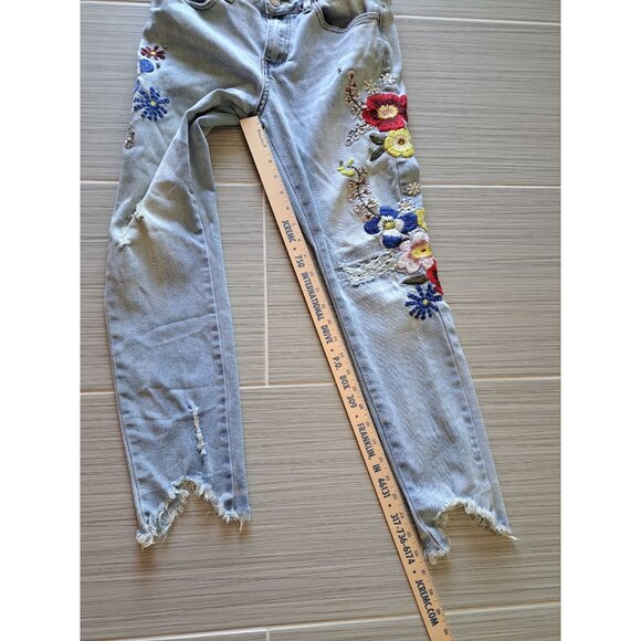 Indigo Rein Womens Embroidered Floral Ankle Jeans Blue Denim Size 7 - Picture 10 of 10